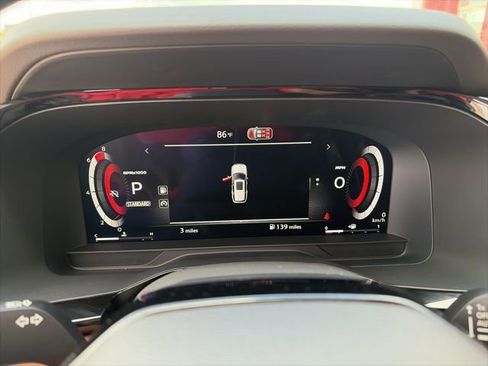 New 2026 Nissan Pathfinder Platinum image 13