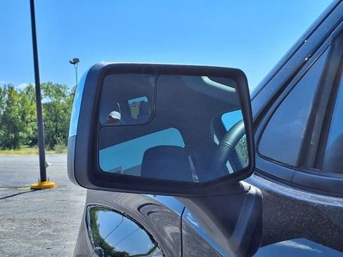 Used 2025 Chevrolet Silverado 1500 LT image 40