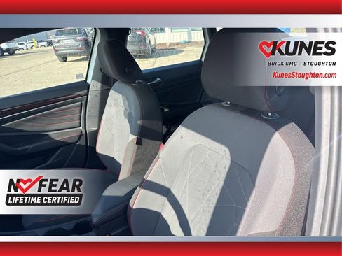 Used 2024 Volkswagen Jetta GLI 40th Anniversary Edition FWD image 23