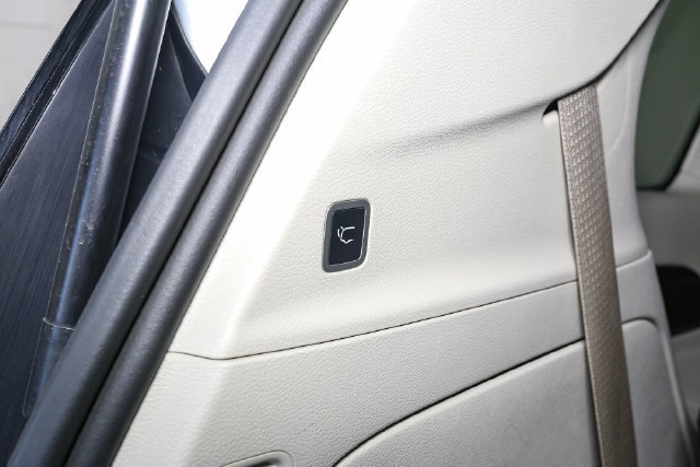 Used 2022 Chrysler Voyager LX FWD image 11