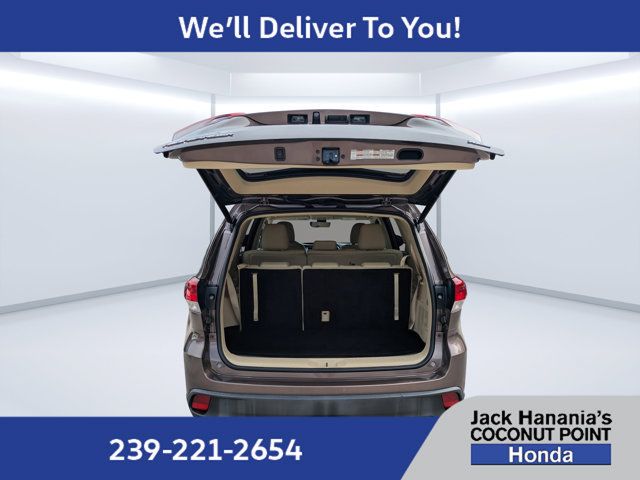 Used 2018 Toyota Highlander XLE FWD image 13
