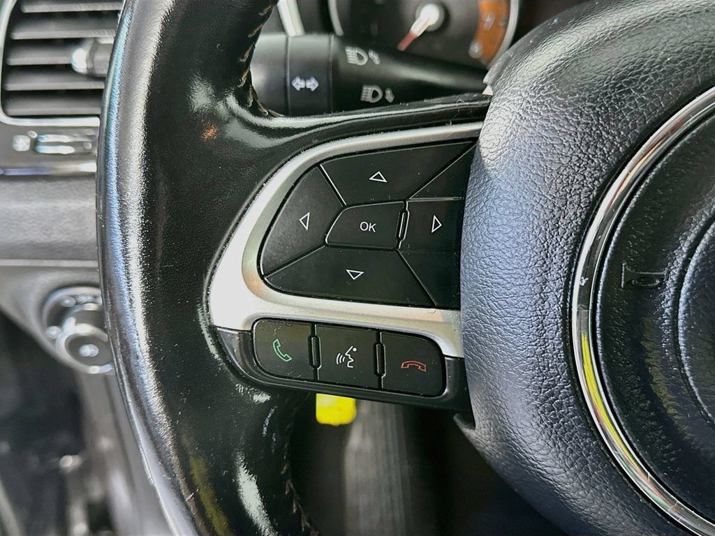 Used 2021 Jeep Compass Limited FWD image 23