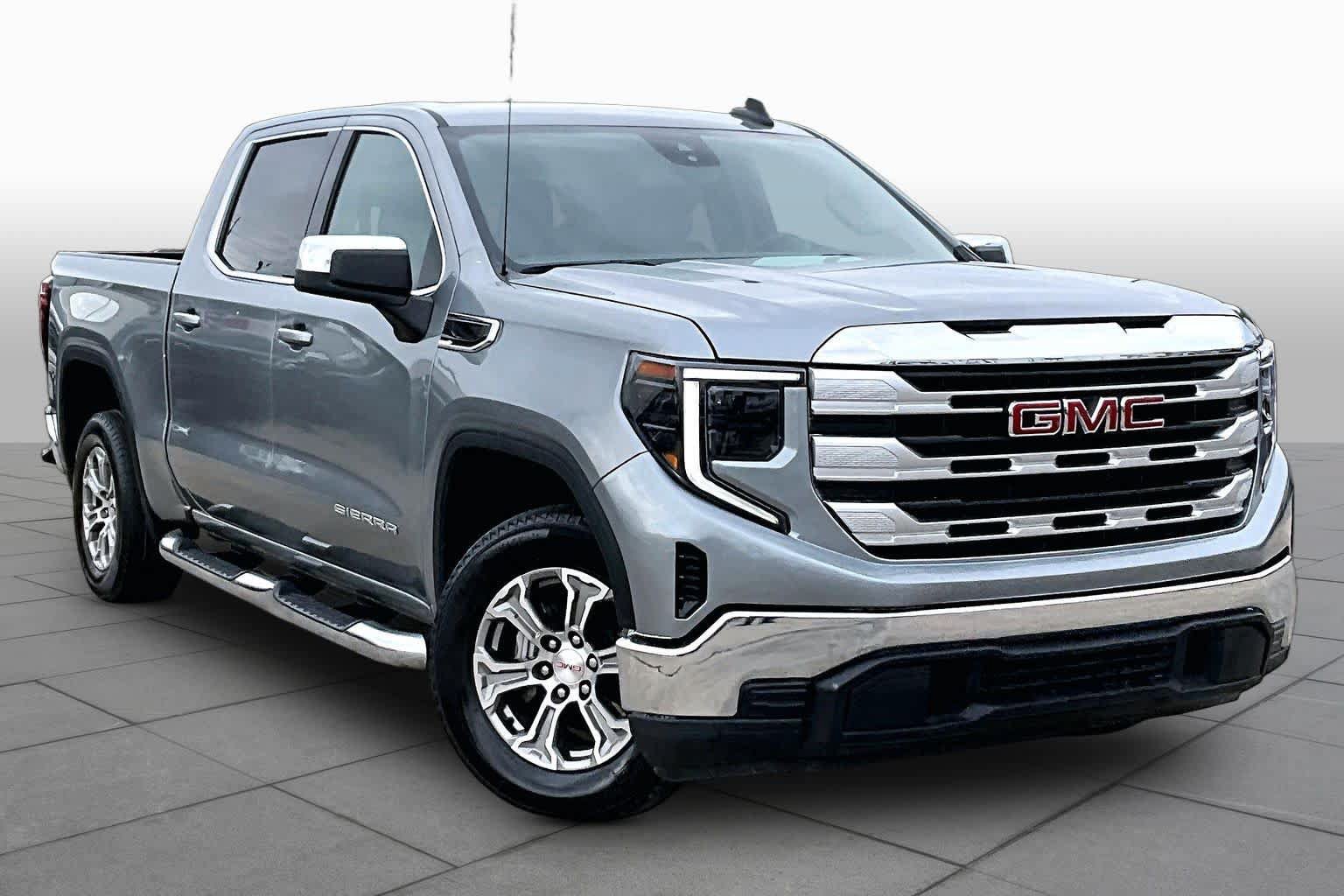 Used 2023 GMC Sierra 1500 SLE w/ Preferred Package RWD image 2