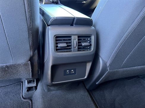 Certified 2023 Nissan Rogue SV image 24