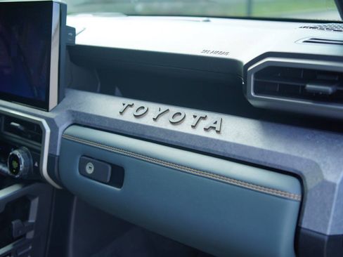 Used 2024 Toyota Tacoma 4x4 Double Cab Hybrid image 20