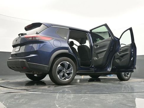 Used 2025 Nissan Rogue SV image 56