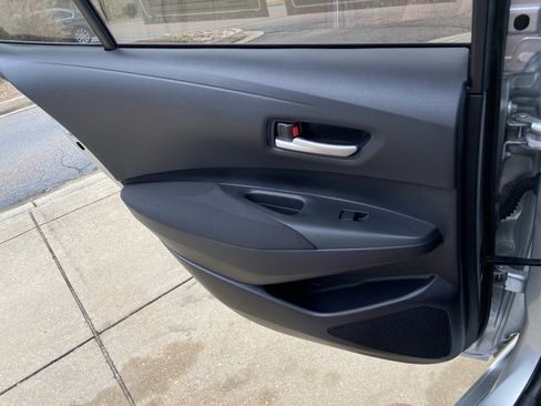 Used 2020 Toyota Corolla LE image 48