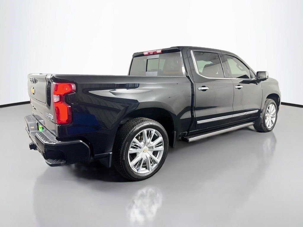 Used 2024 Chevrolet Silverado 1500 High Country AWD/4WD image 10