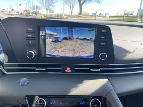 Used 2025 Hyundai Elantra Sport FWD image 20