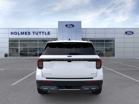New 2026 Ford Explorer Active w/ Active Comfort Package AWD/4WD image 5