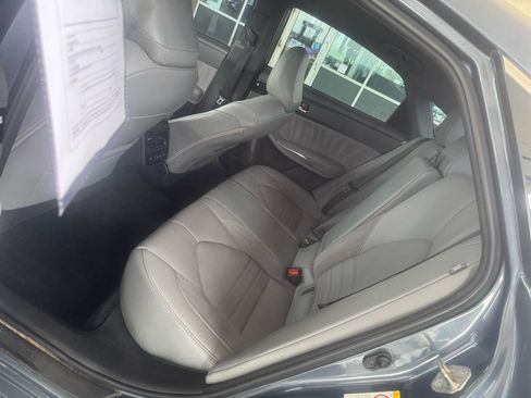 Used 2019 Toyota Avalon Touring w/ Advanced Safety Package image 18