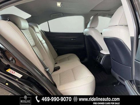 Used 2016 Lexus ES 350 w/ Premium Package w/Wood Trim image 19