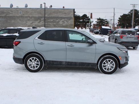 Used 2023 Chevrolet Equinox LT image 4