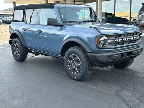 New 2025 Ford Bronco Big Bend image 1