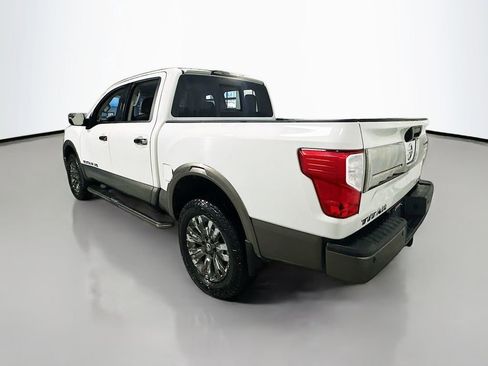Used 2018 Nissan Titan Platinum Reserve image 6