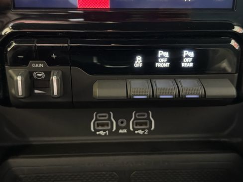 Used 2025 RAM 1500 Big Horn RWD image 43