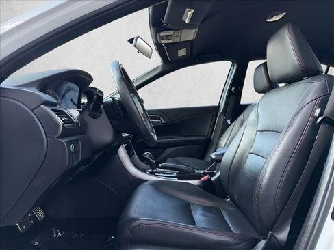 Used 2017 Honda Accord Sport Special Edition image 10