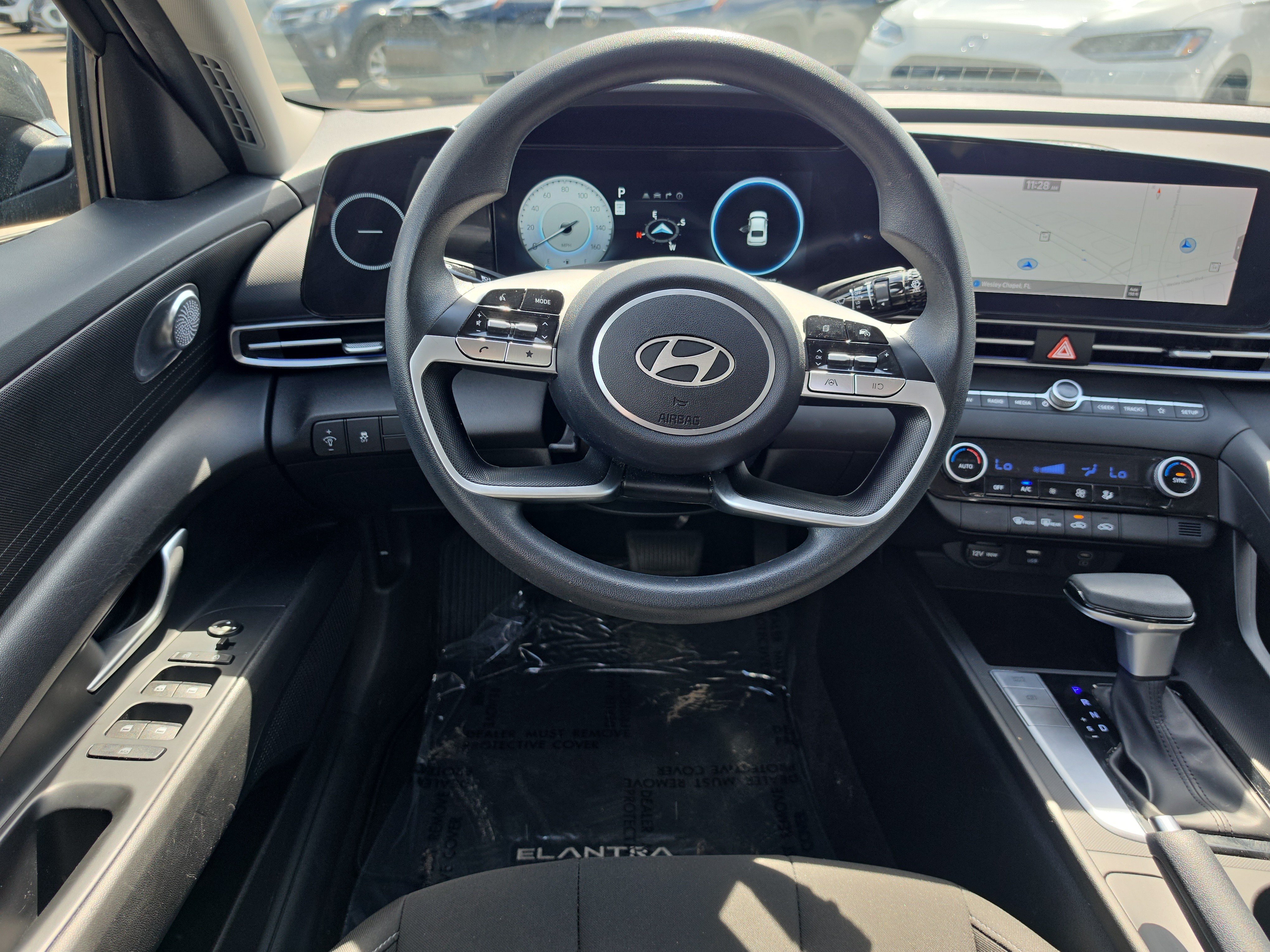 Used 2024 Hyundai Elantra SEL FWD image 13