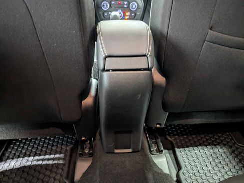 Used 2023 Jeep Renegade Latitude w/ Premium Group image 23