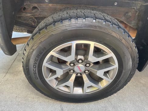 Used 2014 GMC Sierra 1500 SLE w/ SLE Value Package image 22