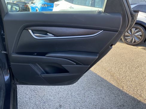 Used 2018 Cadillac XTS Premium Luxury FWD image 22