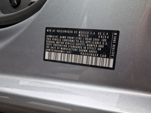 Used 2025 Volkswagen Jetta SE w/ Sunroof Package image 34