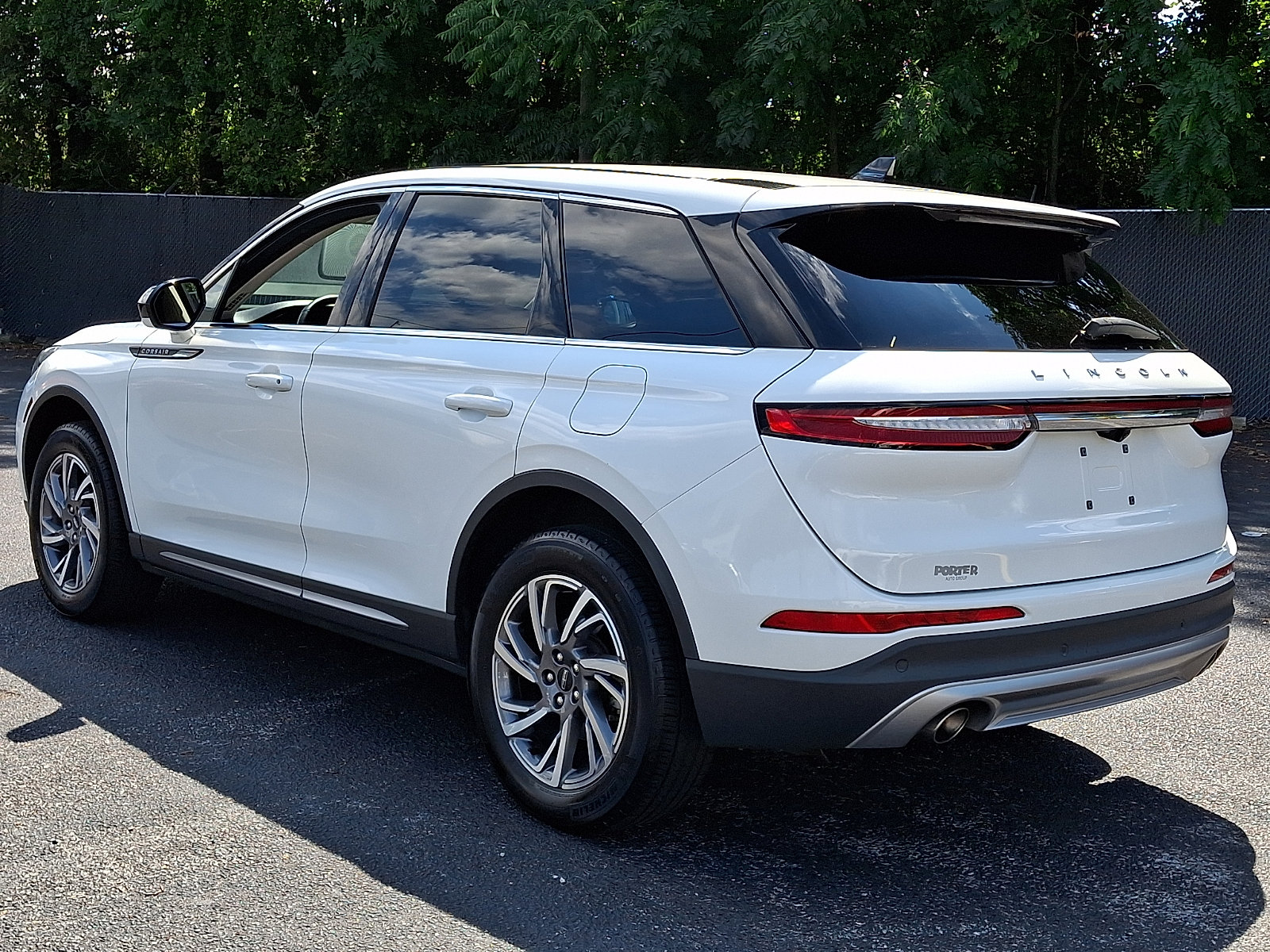 Used 2023 Lincoln Corsair FWD image 4
