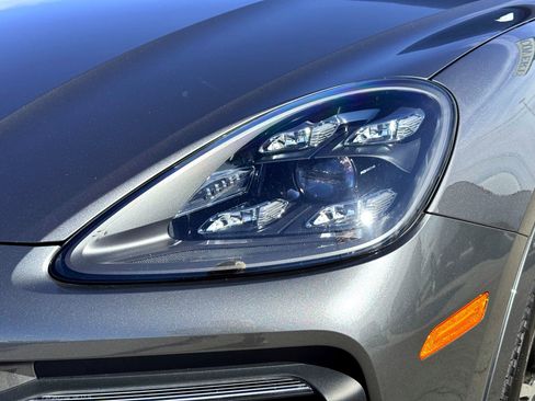 Used 2021 Porsche Cayenne S image 3