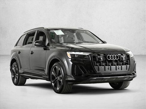 Certified 2025 Audi Q7 3.0T Prestige w/ Prestige Package image 3