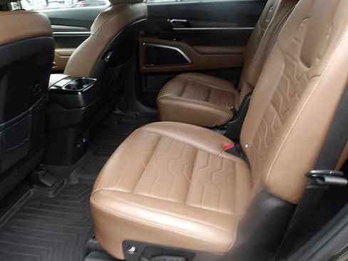 Used 2022 Kia Telluride SX w/ SX Prestige Package AWD/4WD image 13