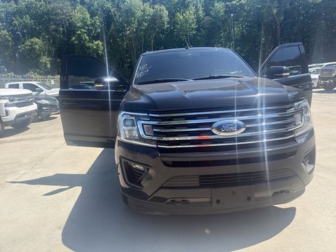 Used 2020 Ford Expedition Max XLT w/ Equipment Group 202A AWD/4WD image 2
