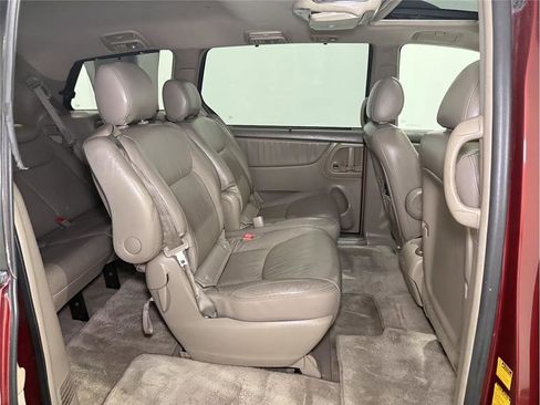 Used 2008 Toyota Sienna XLE image 27