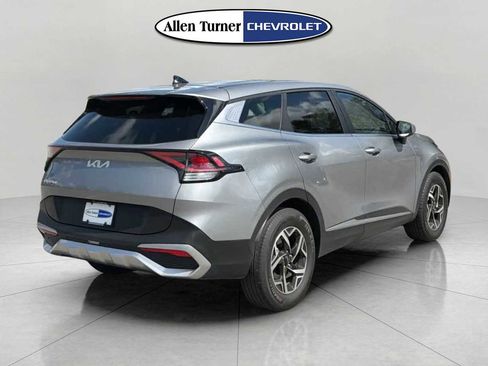 Used 2024 Kia Sportage LX image 4