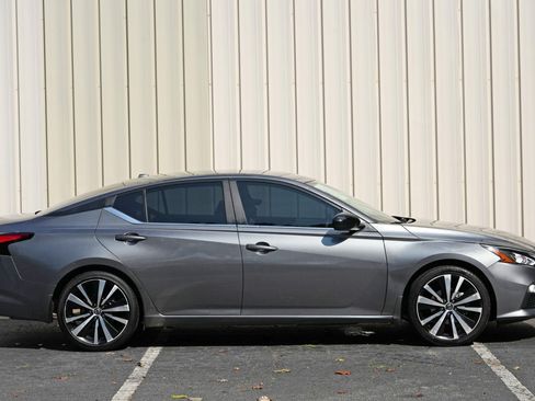 Used 2022 Nissan Altima 2.5 SR FWD image 45