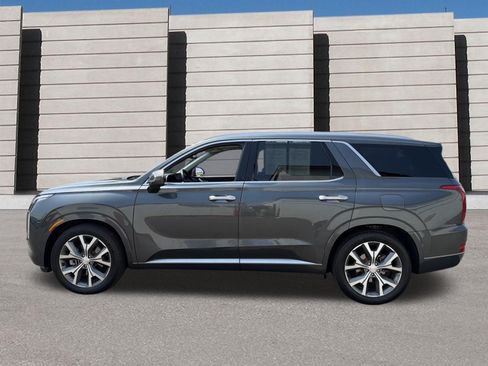 Used 2022 Hyundai Palisade Limited w/ Cargo Package AWD/4WD image 2