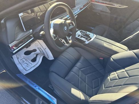 New 2026 BMW i7 M70 image 10