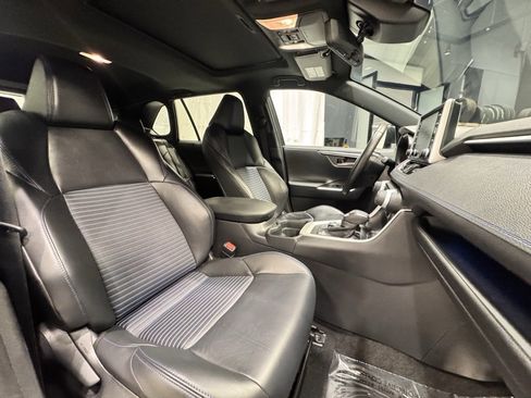 Used 2020 Toyota RAV4 XSE image 29