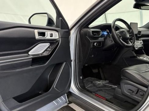 Used 2023 Ford Explorer ST w/ Technology Package AWD/4WD image 37