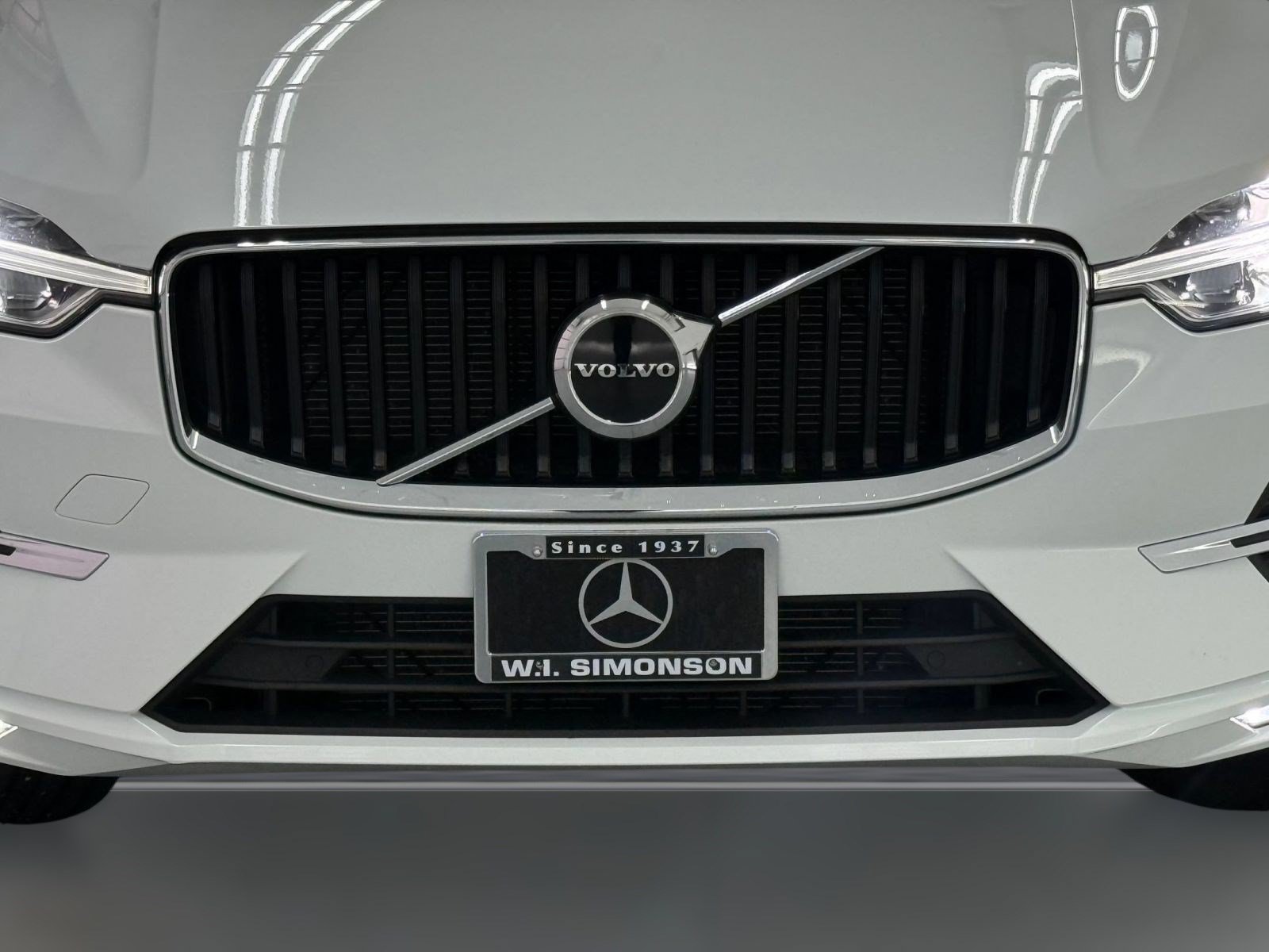 Used 2022 Volvo XC60 B5 Momentum FWD image 25