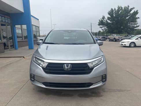 Used 2023 Honda Odyssey EX-L image 2