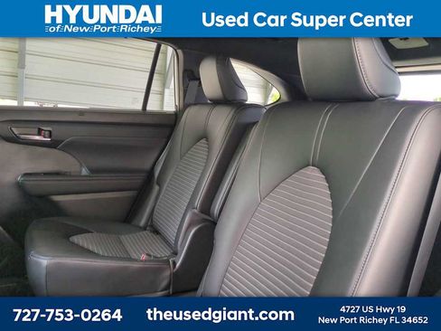 Used 2023 Toyota Highlander XSE AWD/4WD image 15