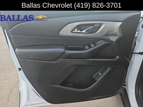 Certified 2023 Chevrolet Traverse LT FWD image 23