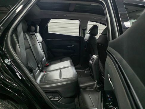 Used 2023 Hyundai Tucson Limited image 16