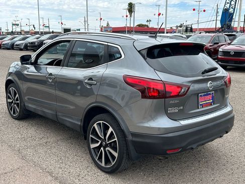 Used 2018 Nissan Rogue Sport SL w/ SL Premium Package image 8