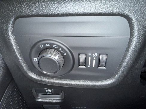 New 2026 Jeep Grand Cherokee Laredo image 22