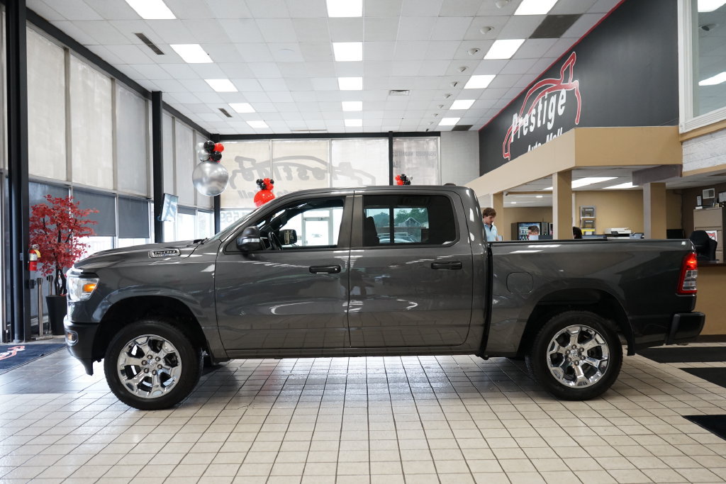 Used 2022 RAM 1500 Big Horn AWD/4WD image 3