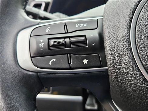 Used 2023 Kia Sportage SX image 12