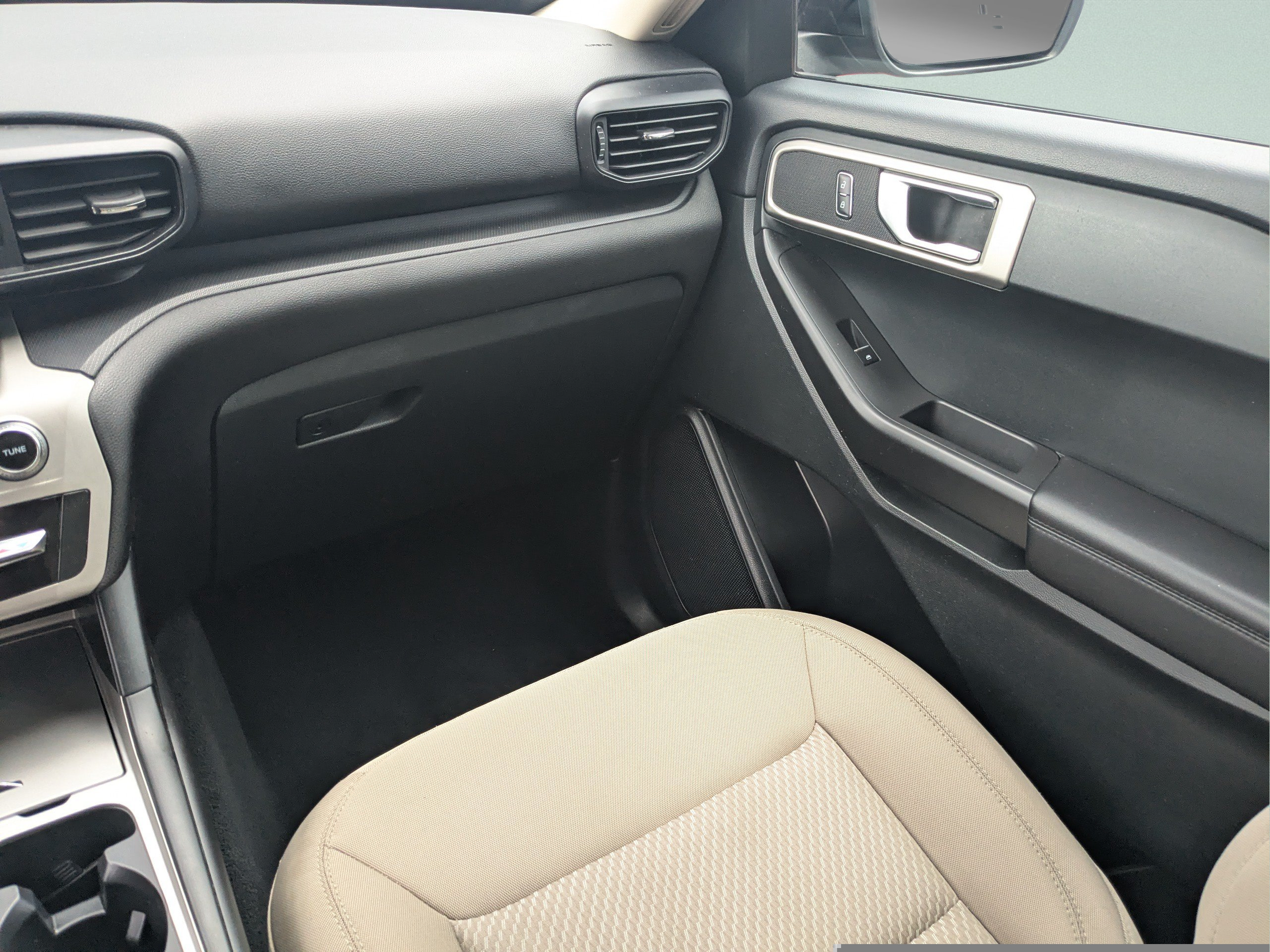 Used 2023 Ford Explorer 2WD image 13