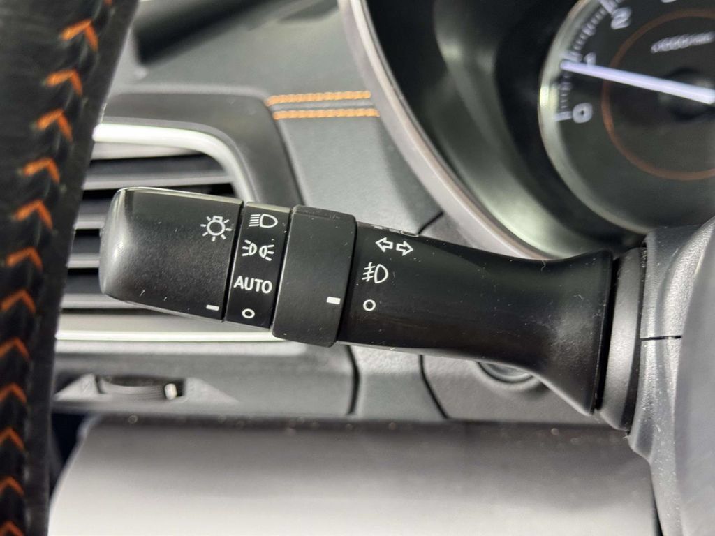 Used 2020 Subaru Crosstrek 2.0i Limited w/ Moonroof Package w/Navigation AWD/4WD image 21