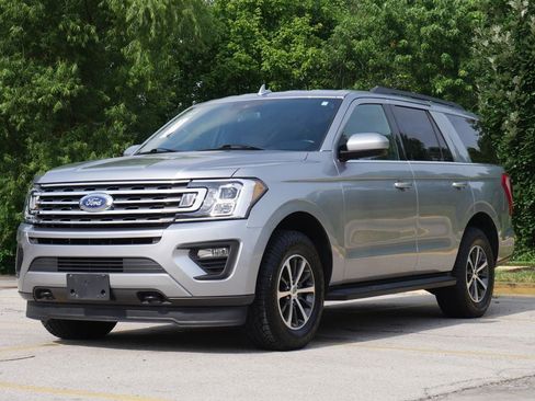 Used 2021 Ford Expedition XLT AWD/4WD image 5